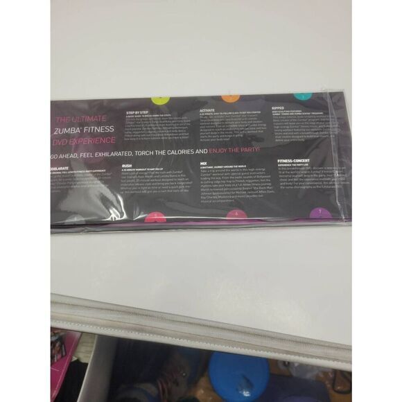 Set of 2 Light Weight Zumba Toning Sticks 1lb Green Shaker Workout Weights comes - Picture 5 of 9